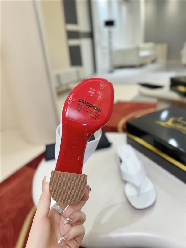 20251127174410567 290